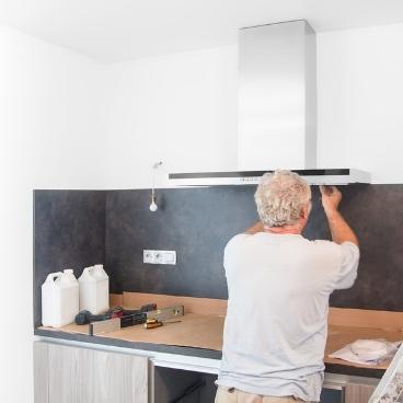 Wall Mount Range Hood Installation (9 Step Guide) 1 wall mount range hood installation