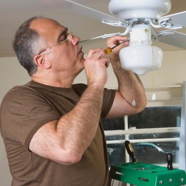 how to hang ceiling fan in mobile home