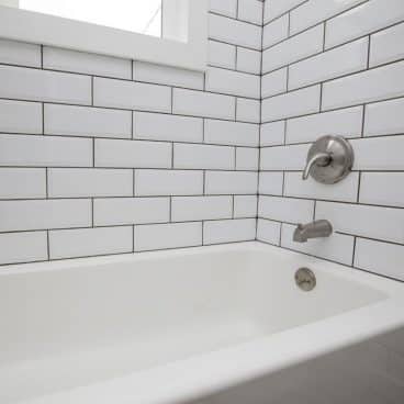 How To Make A Bathtub Out Of Tile (7-Step Guide) 1 how to make bathtub out of tile