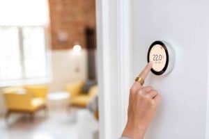 Dakota Norris 16 signs thermostat is bad in house (3)