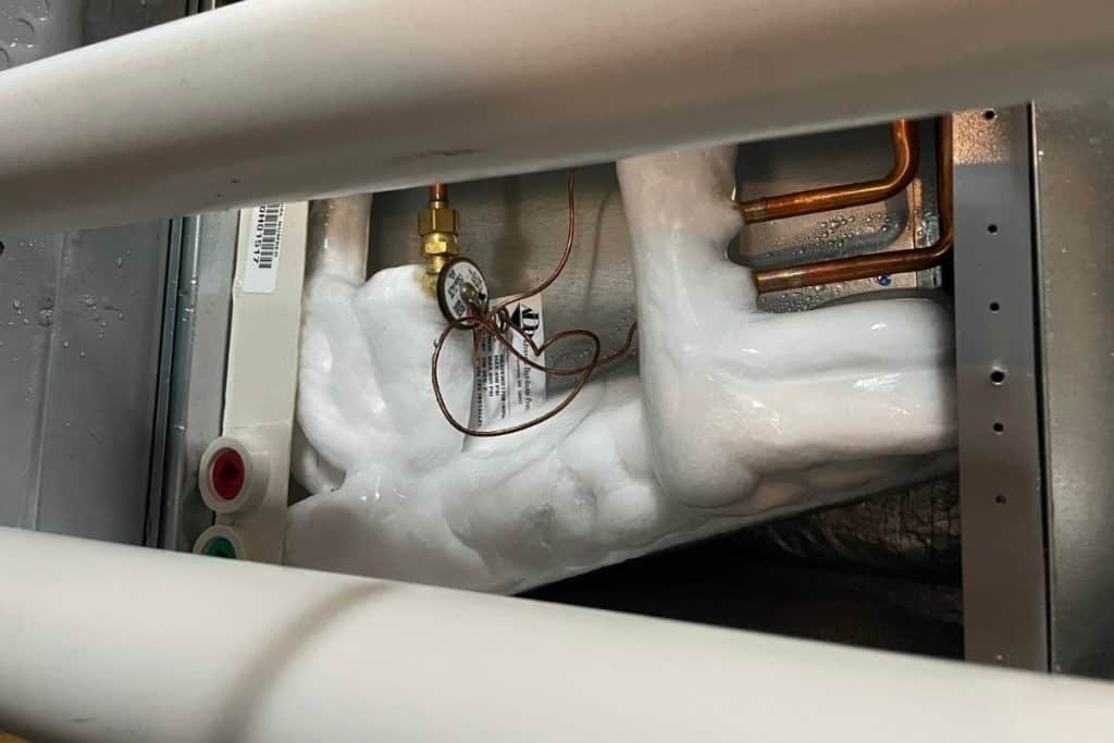 4 Causes of Your AC Freezing Up (And How To Fix It) 1