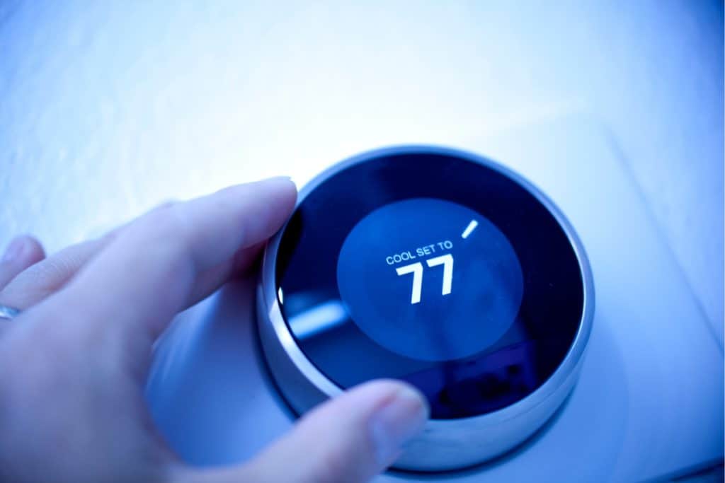 What Temperature To Set Air Conditioner in Summer? (How To Set AC) 1 thermostat