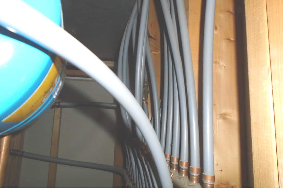 What Is Polybutylene Pipe? (Identify, Lawsuits, Cost)