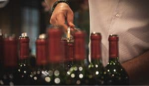 uncork wine without corkscrew