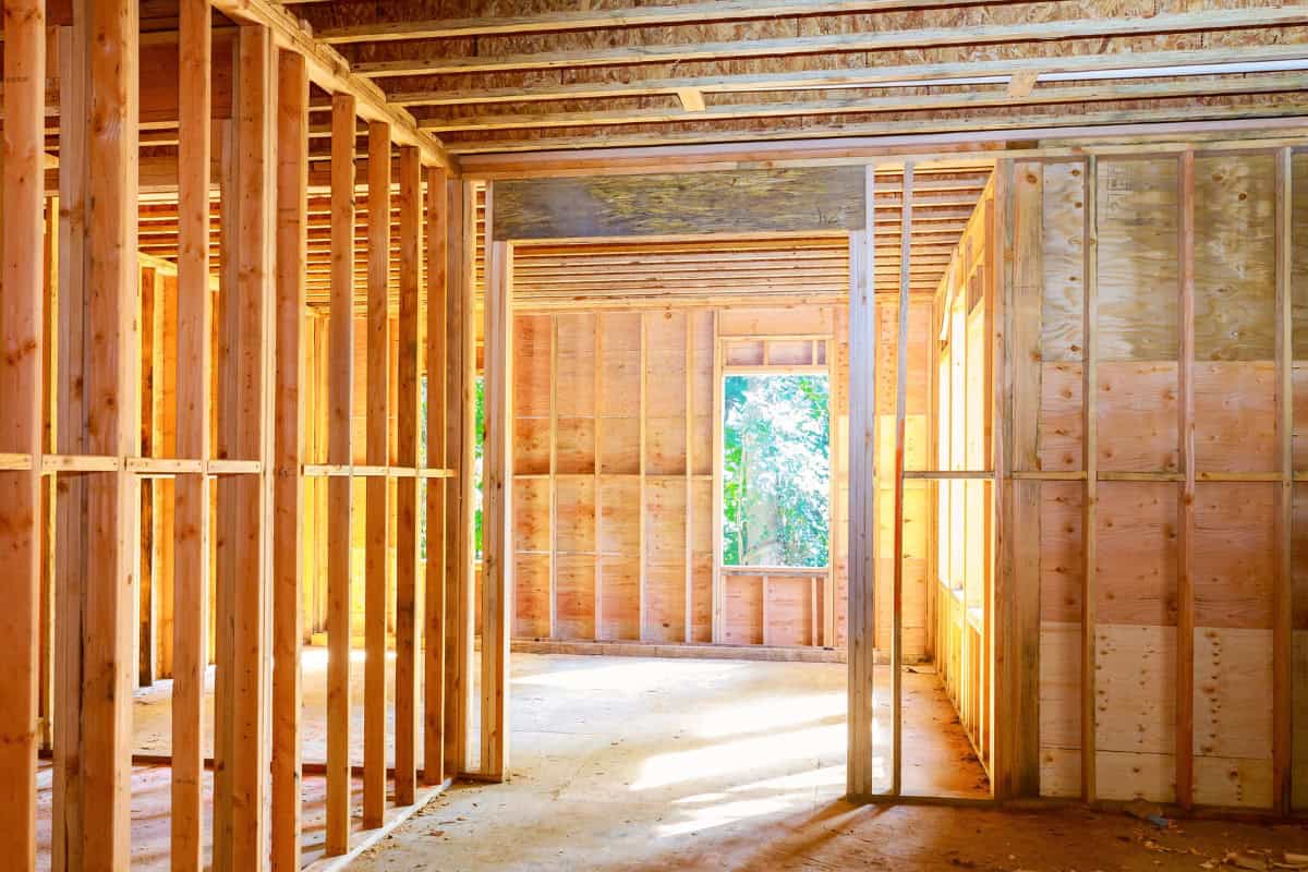 14 Ways To Tell If A Wall Is Load Bearing (Cost, Removal, & Install Tips) 1 how to spot a load bearing wall (1)