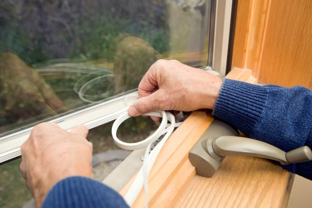 How To Winterize Your Home 2 winterproofing tips (1)